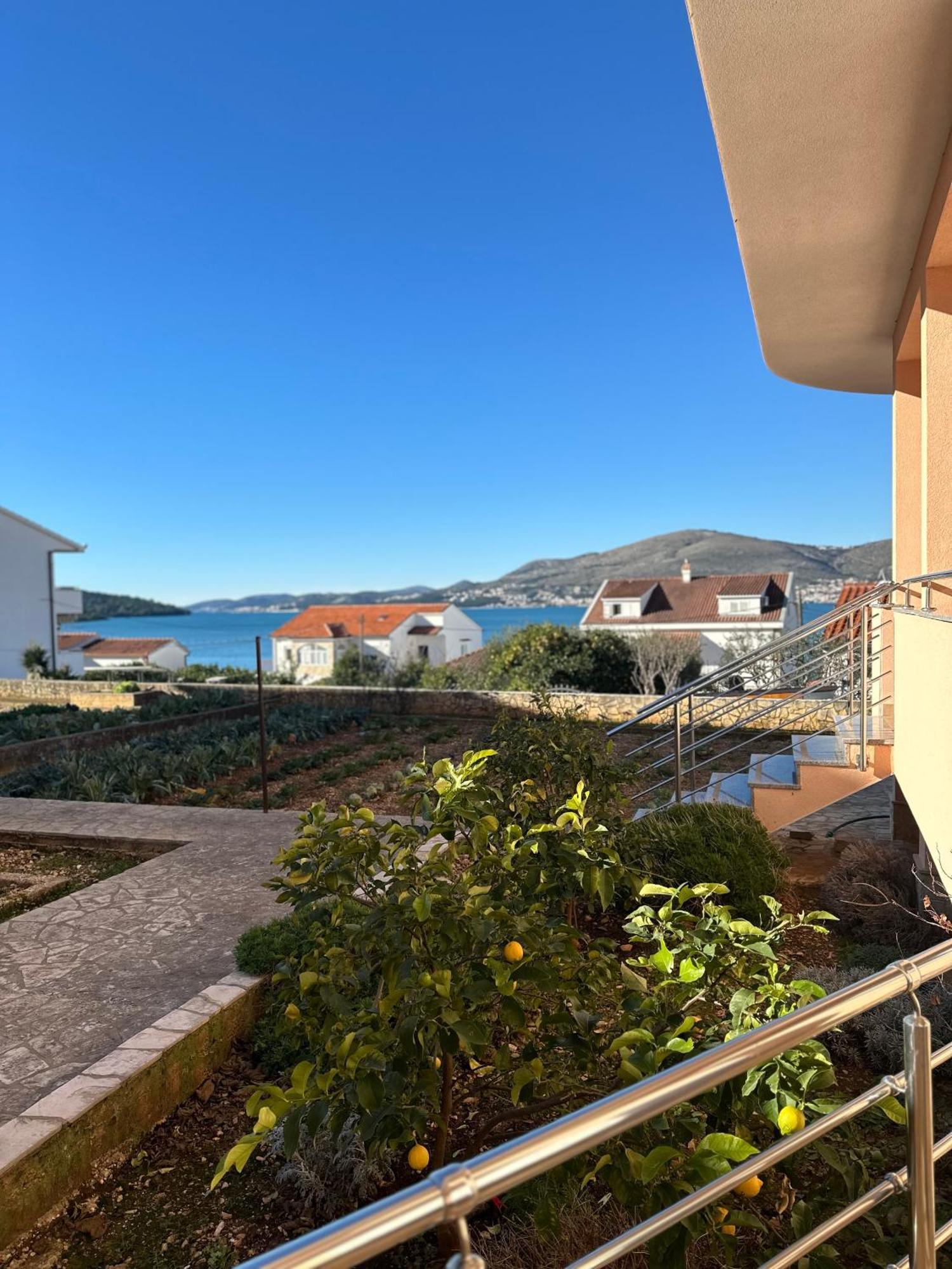 Apartments Zlatka Traù Esterno foto