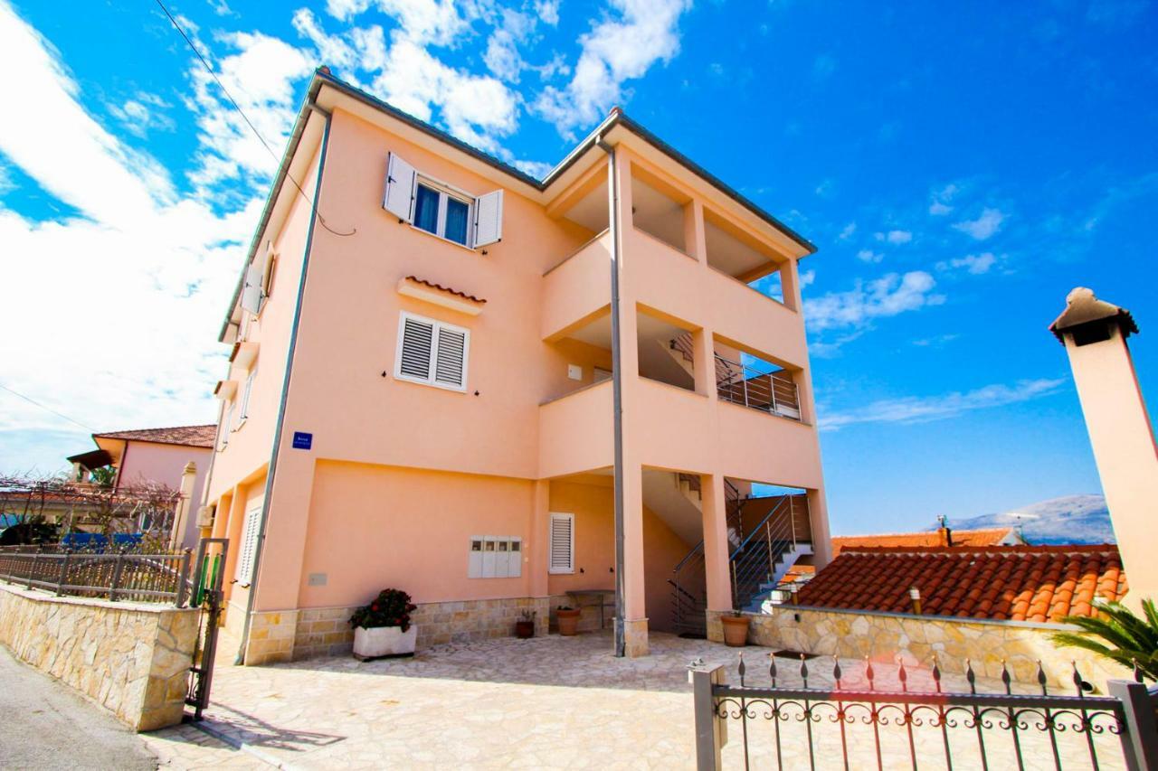Apartments Zlatka Traù Esterno foto